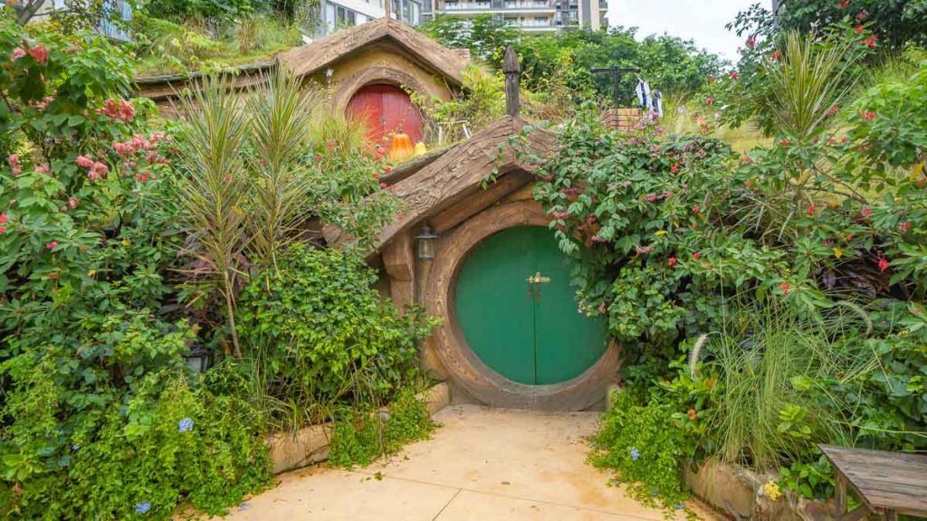 Hobbit Houses - Hainan Itinerary