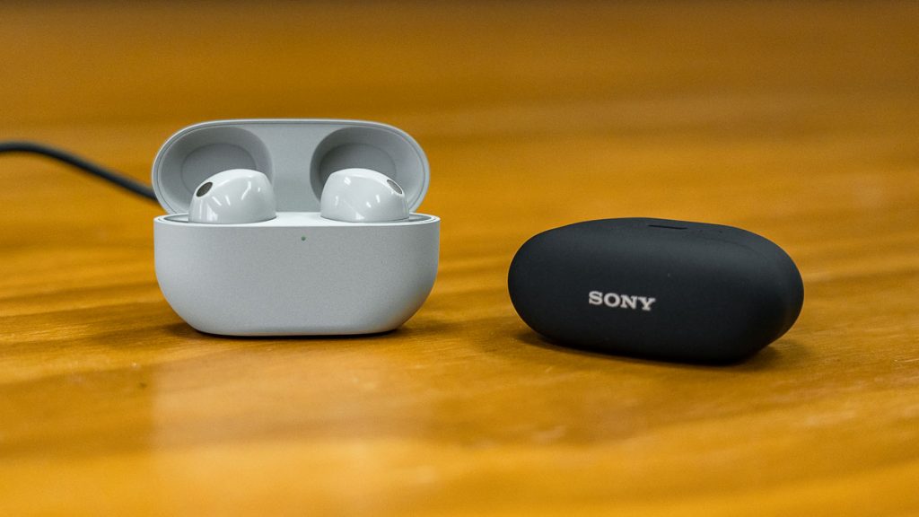 Sony WF-1000XM5 Headphones Charging - Sony WF-1000XM5 Review