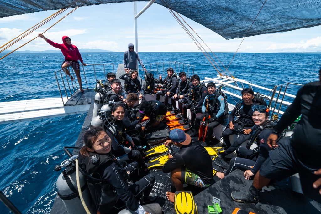 Donsol Whal Shark Diving Expedition Group Photo