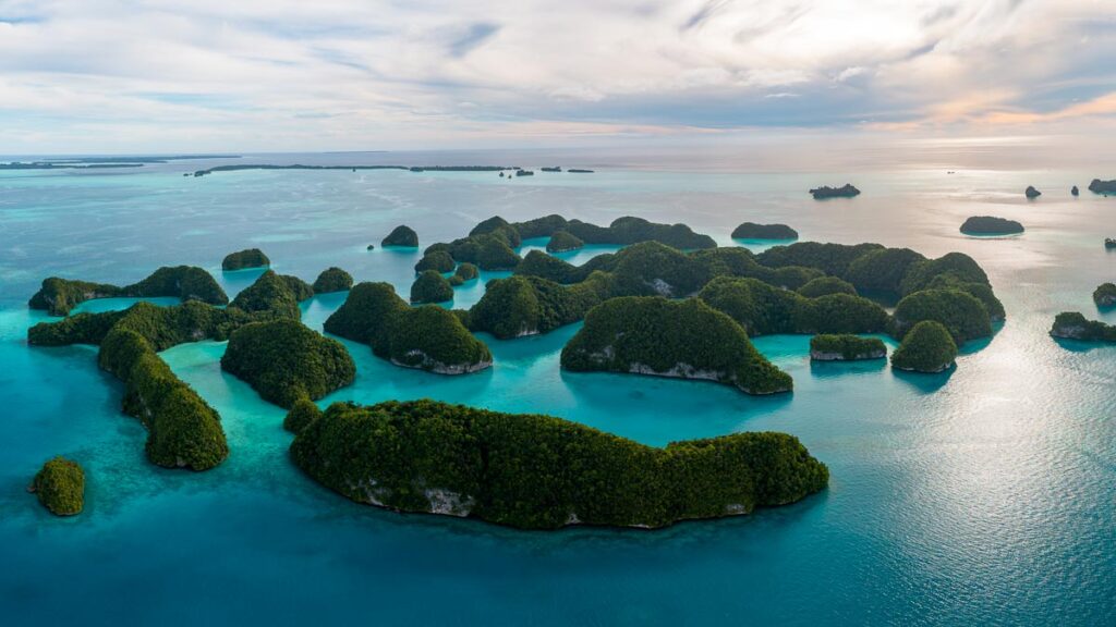 Palau Islands - Flight to Palau
