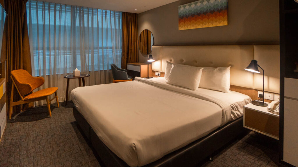 Fives Hotel DNP Standard King Room - JB Hotels