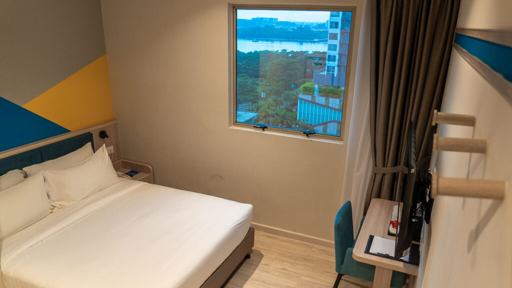 Fives Hotel Meldrum Standard Twin Room - Hotels Near Sentral