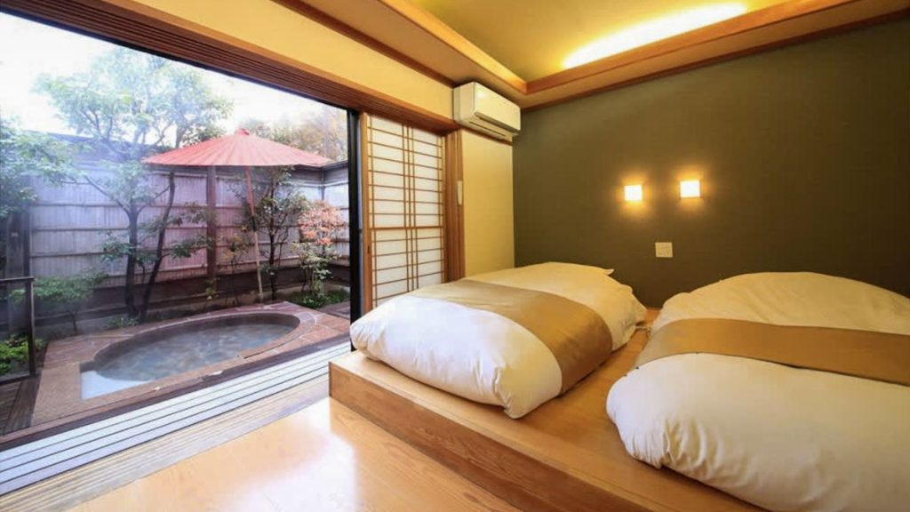 Fuji Onsenji Yumedono Room - Onsen Experience