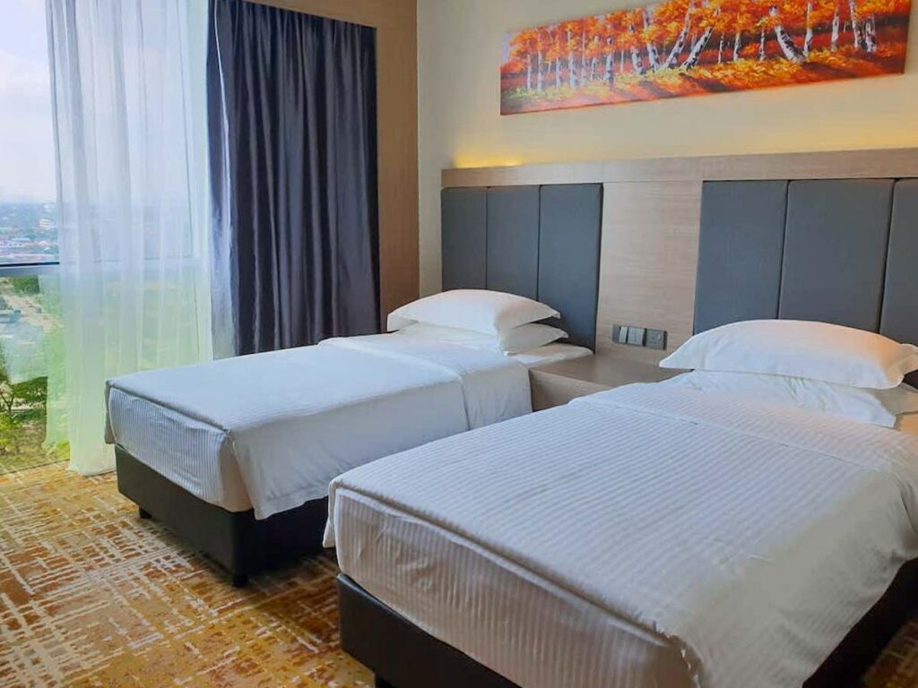 KSL Hot Spring Resort Superior Twin Room - Mt Austin Hotels