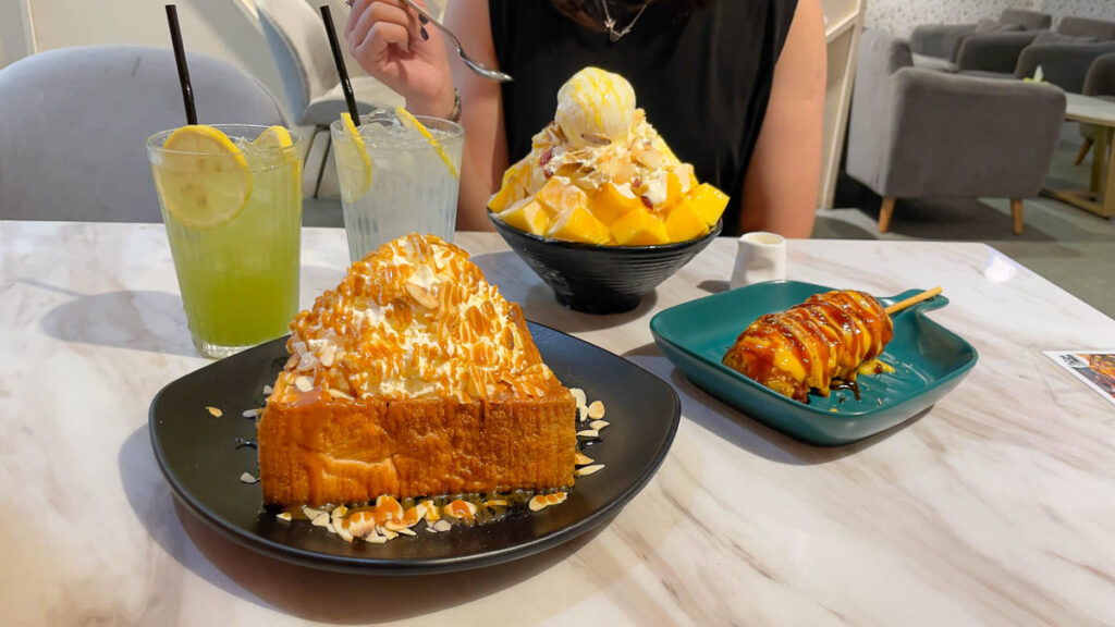 Bingsu and Toast from Cheotnun Cafe - Mount Austin guide