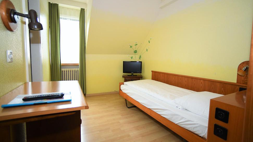 Hotel Limmathof Zurich Single Room - Affordable Switzerland Hotels