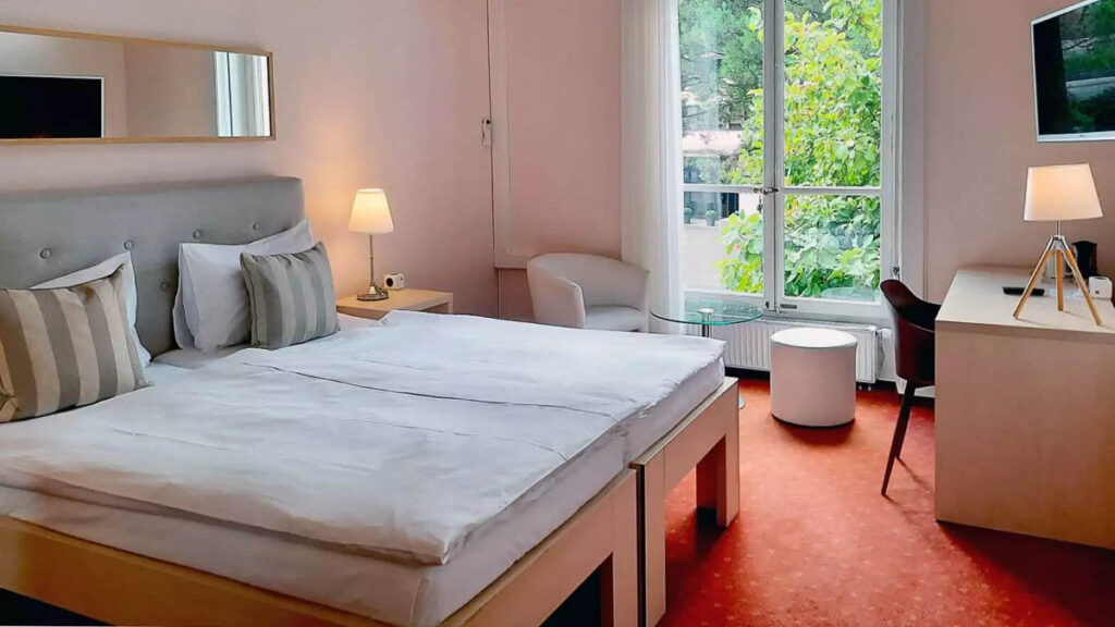 Montreux Villa Toscane Budget Room - Switzerland Hotels