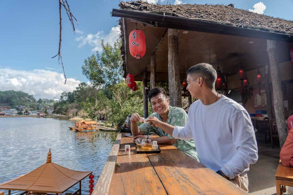 Tea tasting at Lee Wine Restaurant - Ban Rak Thai Road Trip