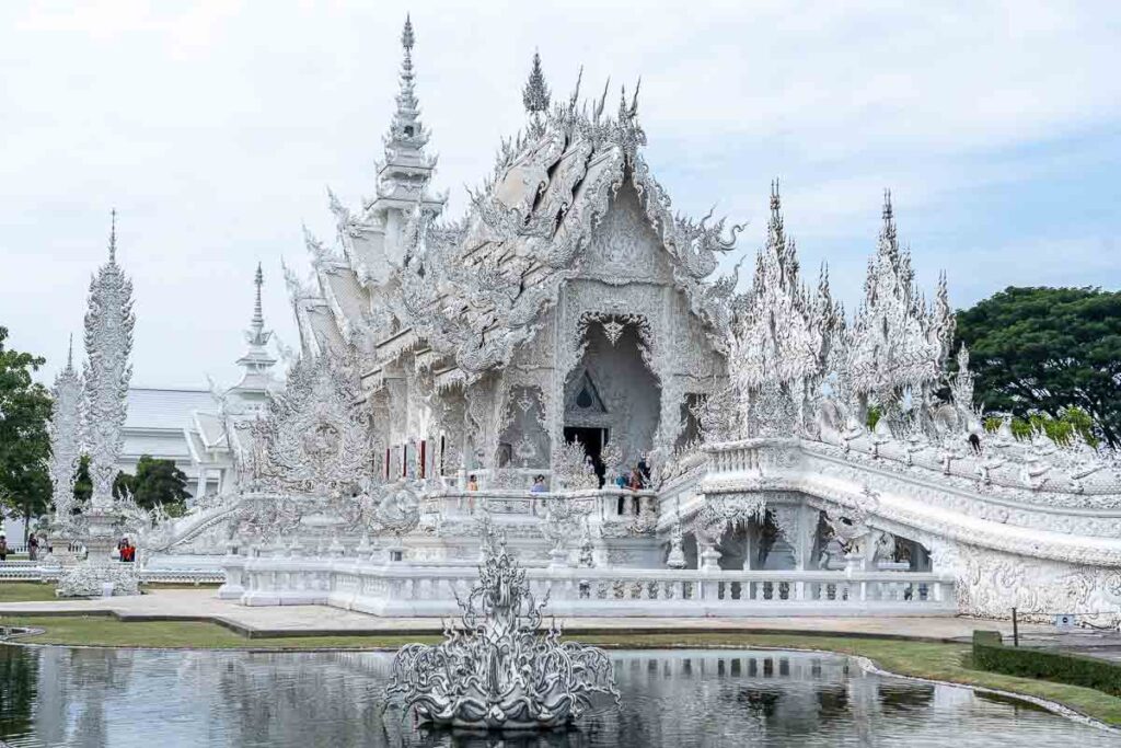 Wat Rong Khun White Temple - Chiang Rai thailand itinerary
