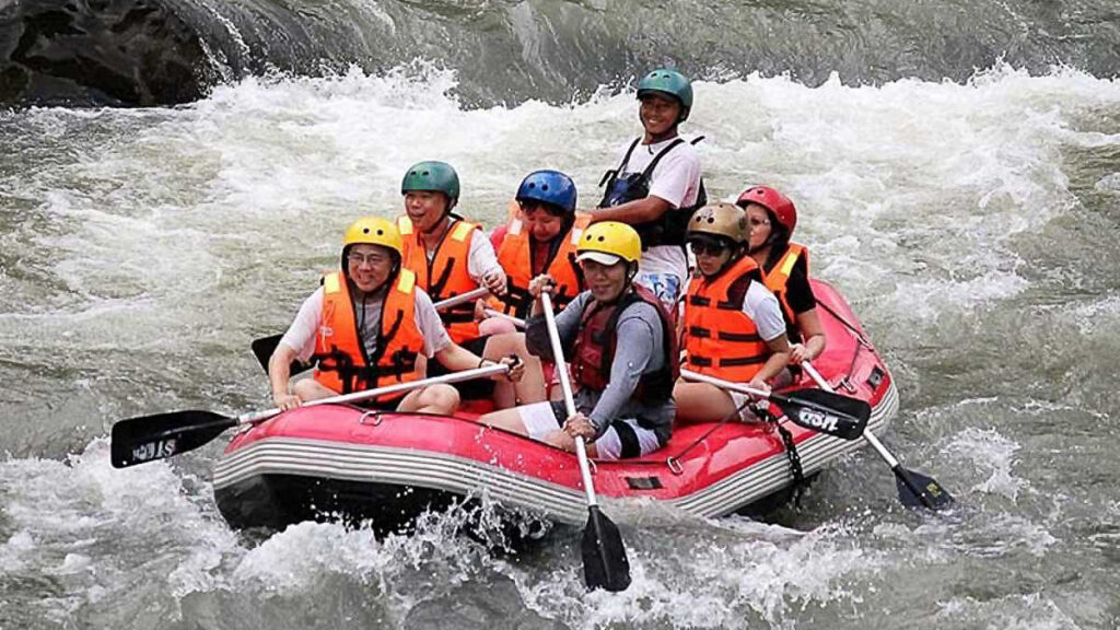 Amazing Borneo River Rafting at Kiulu River Day Trip - Things to do in Kota Kinabalu