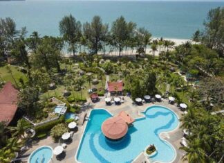 Bayview Beach Resort Swimming Pool - Beach Resorts near Singapore