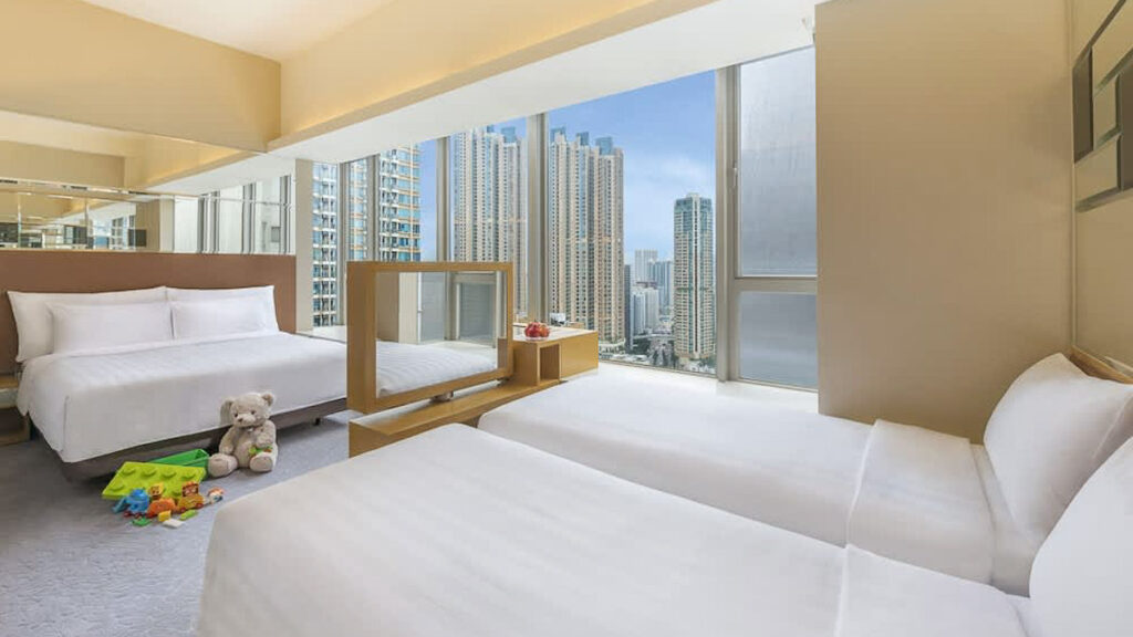 Dorsett Mongkok Family Quad Room - HK Accommodations