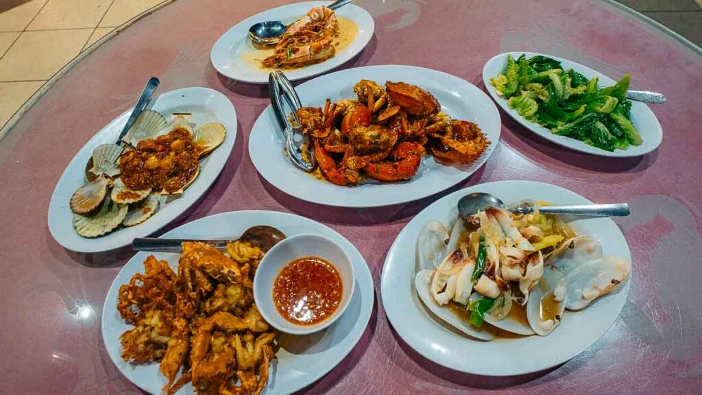 Welcome Seafood ZhiChar Dinner - Things to do in Kota Kinabalu