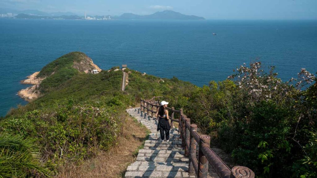 North Lookout Pavilion - Hiking trails in Hong Kong