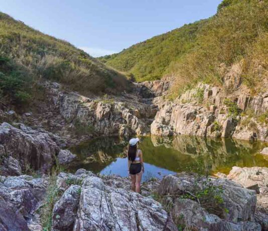 5D4N Hong Kong Itinerary — Hiking, Caving, and Island hopping Sai-Kung-Rock-Pools