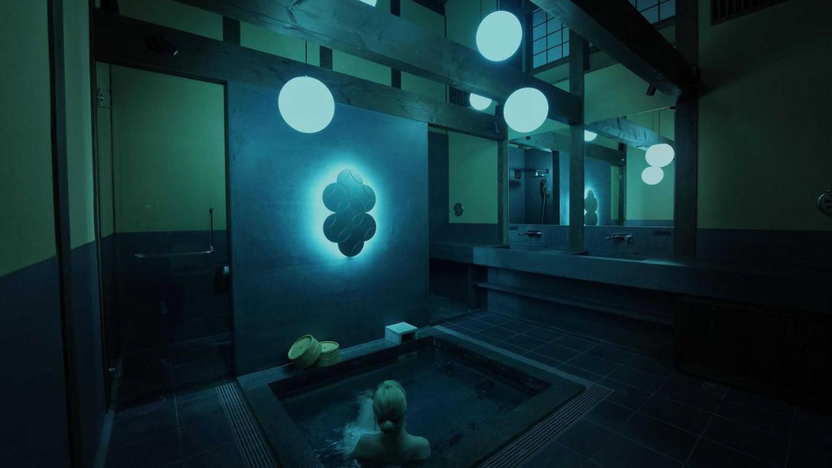 Nazuna Kyoto Gosho - Bath with Mood Lighting - Best Ryokans with Onsens