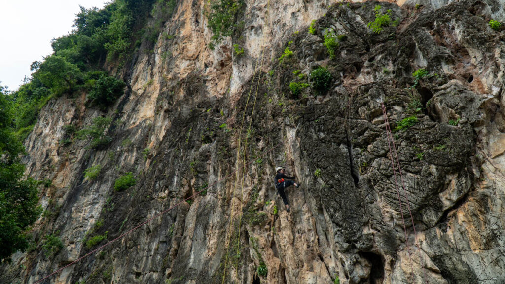 Gua Damai Rock Climbing Batu Caves - Kuala Lumpur Itinerary