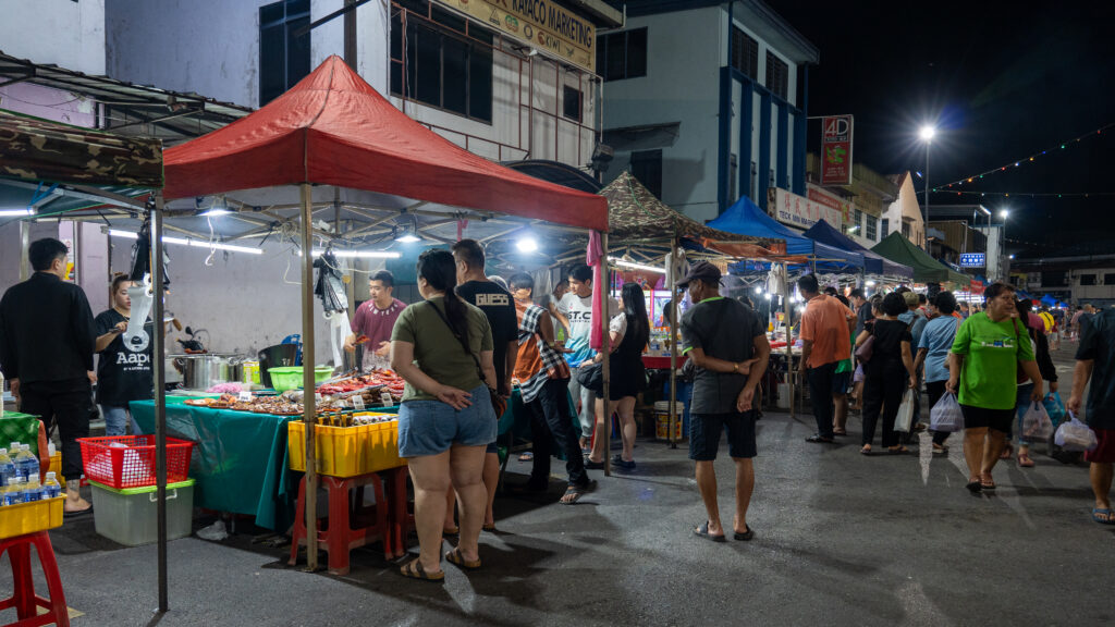 Sibu night market - Sarawak guide