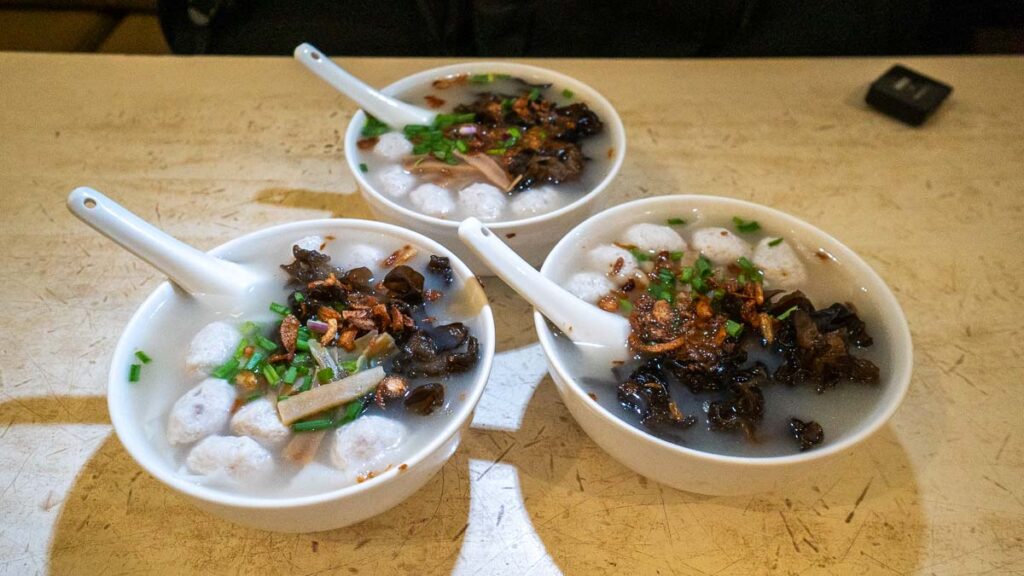 Ding Bian Hu - Things to eat in Sibu
