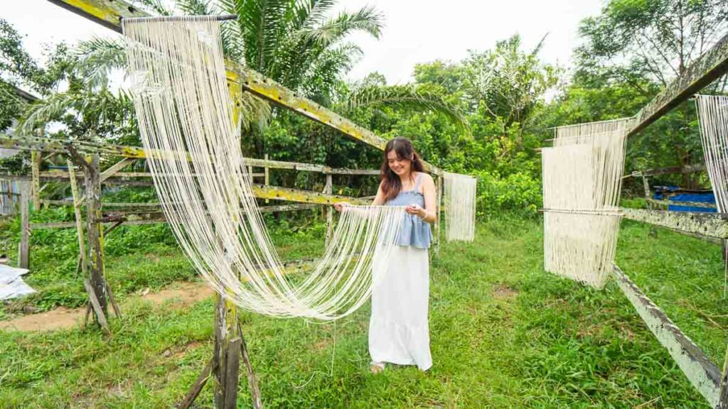 Mee Sua making at Ah Sieng Mee Sua - Things to do in Sibu