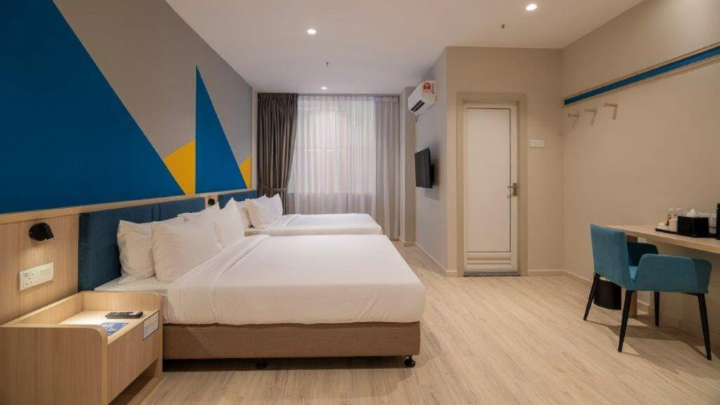 Fives Hotel Meldrum - Bedroom - Where to Stay in JB