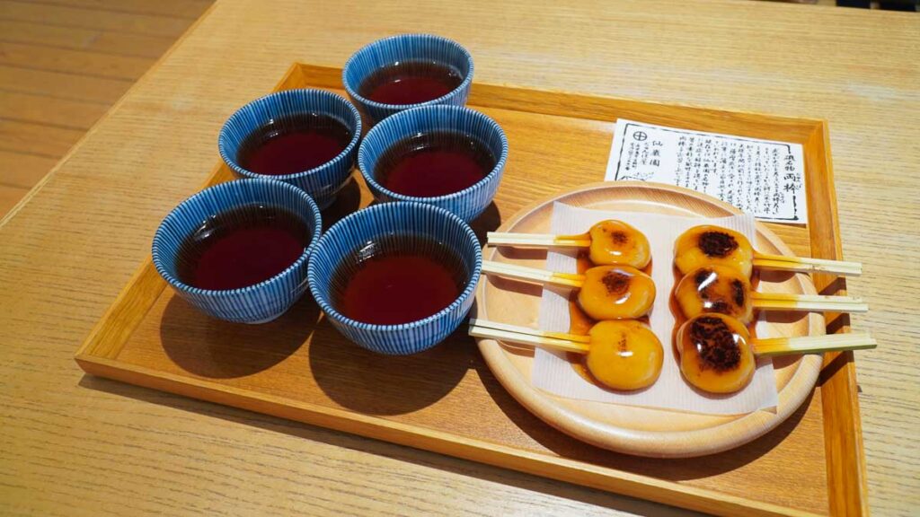 Jumbo Mochi at Senganen - Kyushu Itinerary
