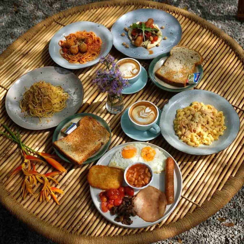 Table full of food from Lune24 cafe - Cafe in Skudai