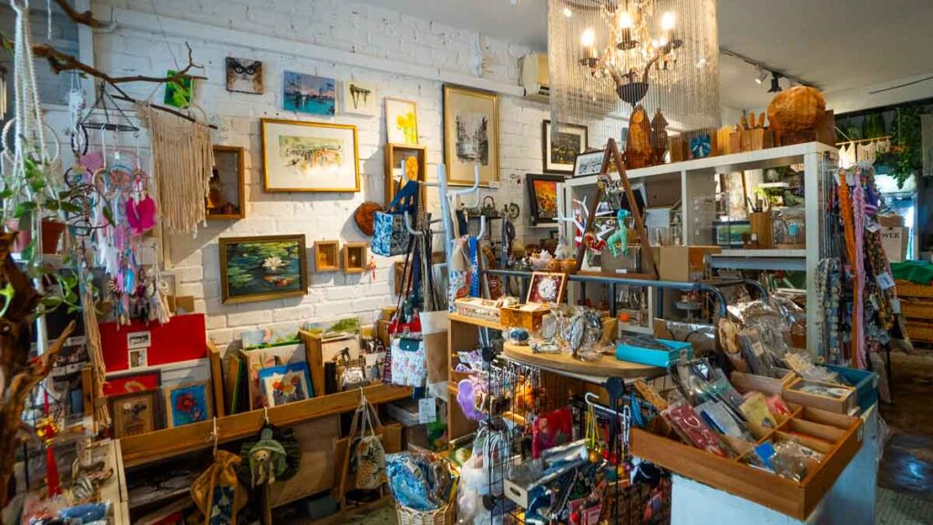 Senso Art Gallery store - Shopping in JB