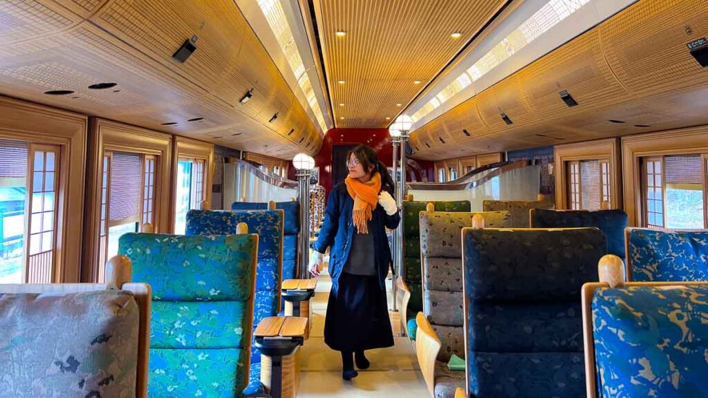 36+3 tatami flooring interior - JR Kyushu D&S Trains