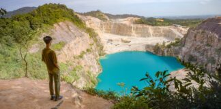 FEATURED IMG - Kangkar Pulai Blue Lake Hike Guide