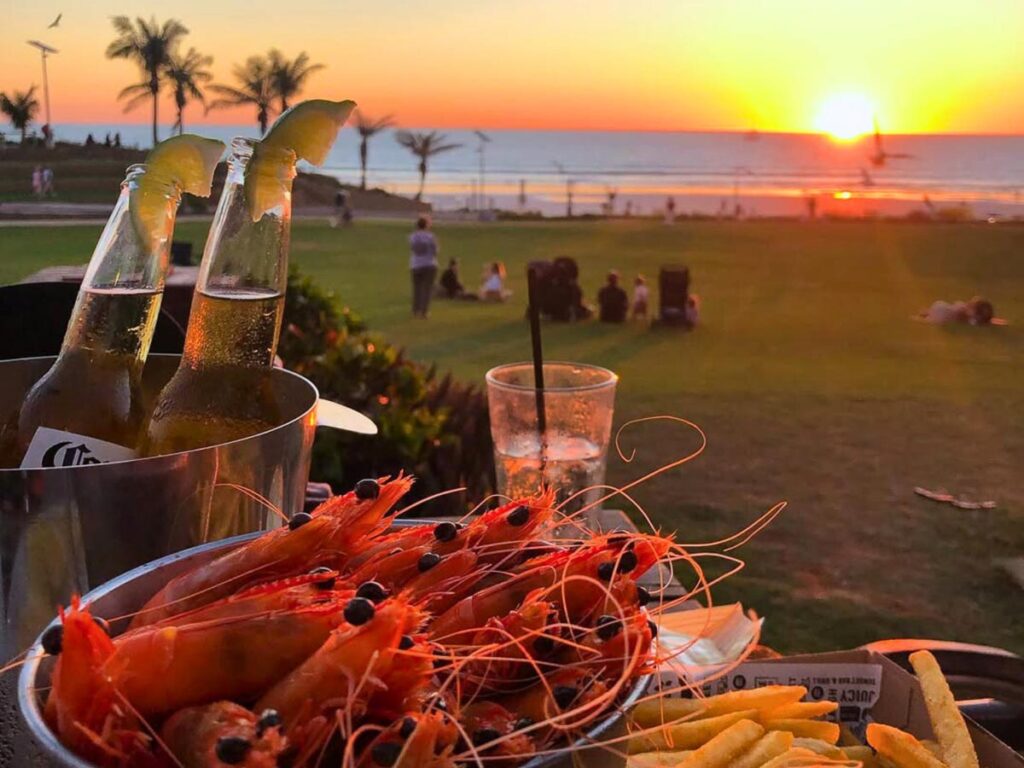 Sunset with meal at Sunset Bar and Grill - Things to do in Broome