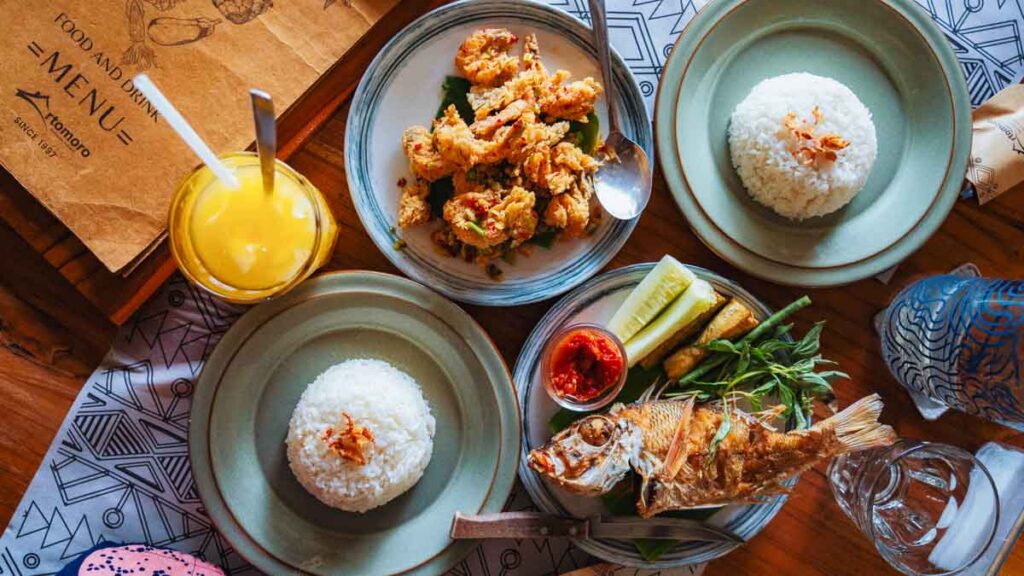 Lunch at Artomoro - Where to eat in Labuan Bajo