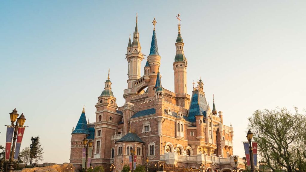 Disneyland castle - Shanghai Disneyland