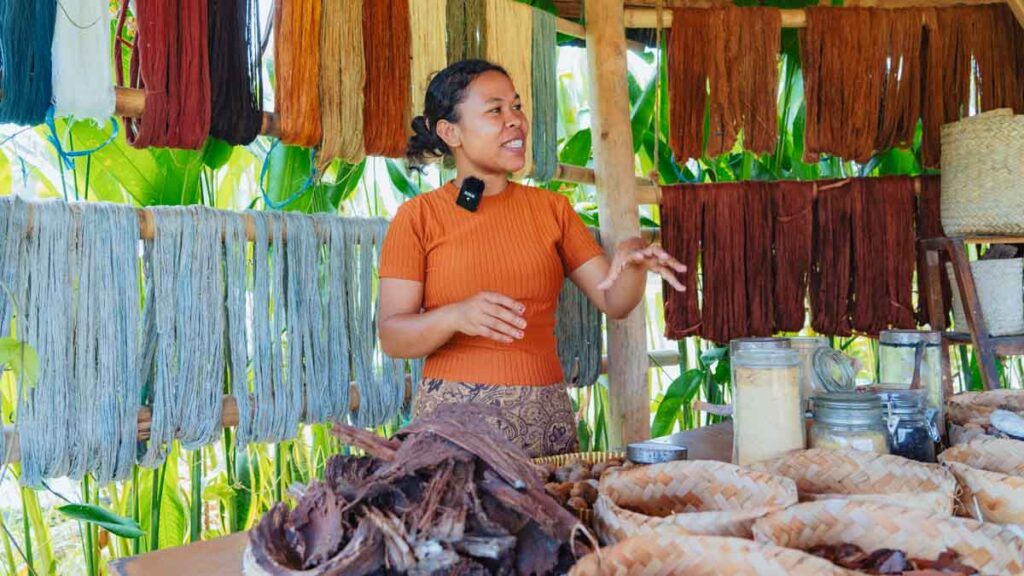 Rumah Tenun Baku Peduli Cultural Experience - things to do in indonesia