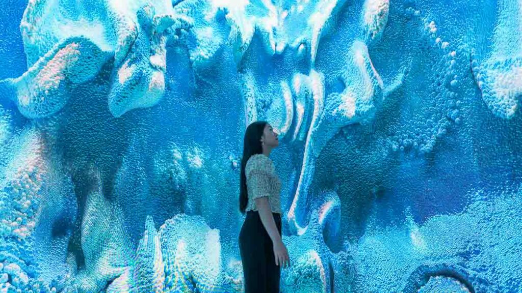 Taukee looking at the walls in Glacier Dreams, Kunsthaus - Zurich attractions