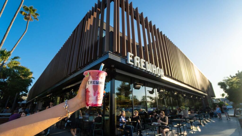 Erewhon Smoothie - Los Angeles Attraction