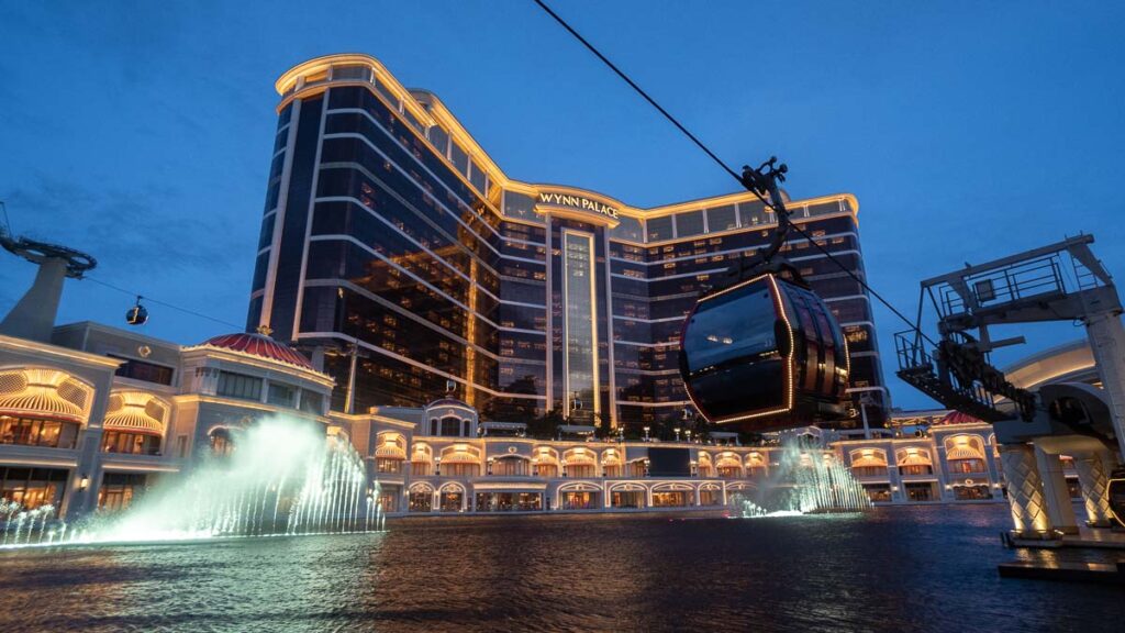 Wynn Palace Night Performance Lake - Macao Tourist Attractions