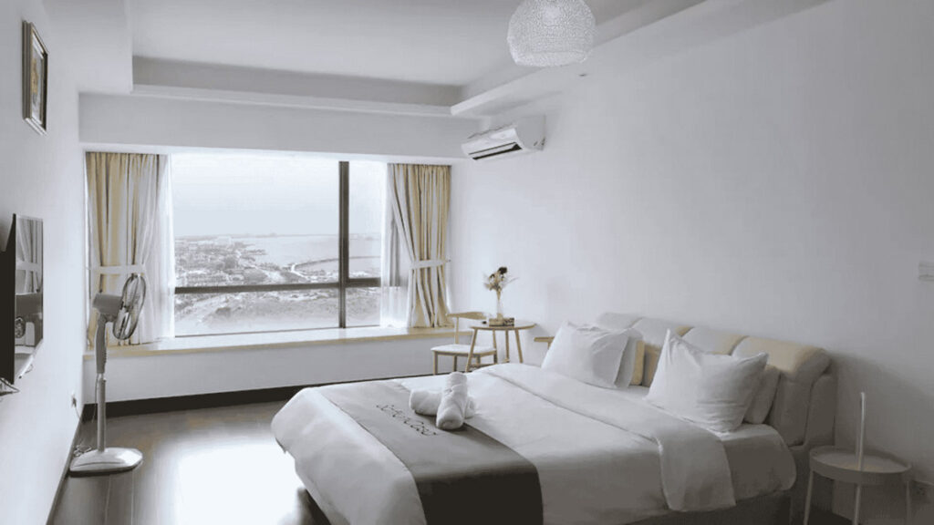 A bedroom in SaffronCasa - Affordable JB hotels