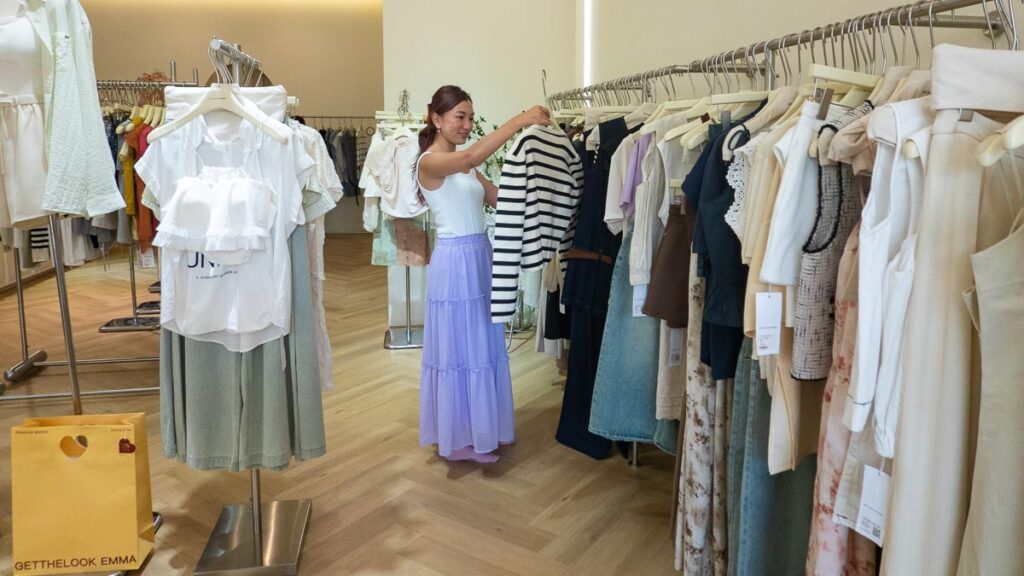 Girl shopping at GET THE LOOK EMMA - Ultimate Skudai Guide