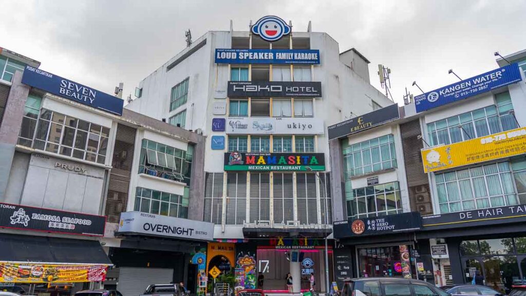 A wide shot of the boutiques, salons, and cafes outside of Hako Hotel - Where to stay in jb