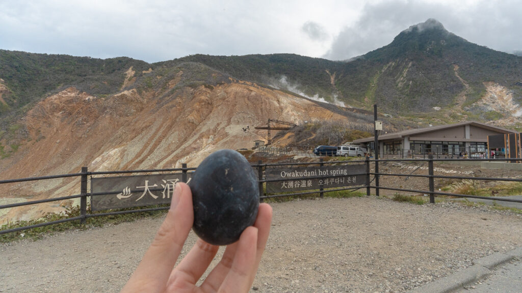 Black eggs from Kurotamago Kan – Hakone Itinerary