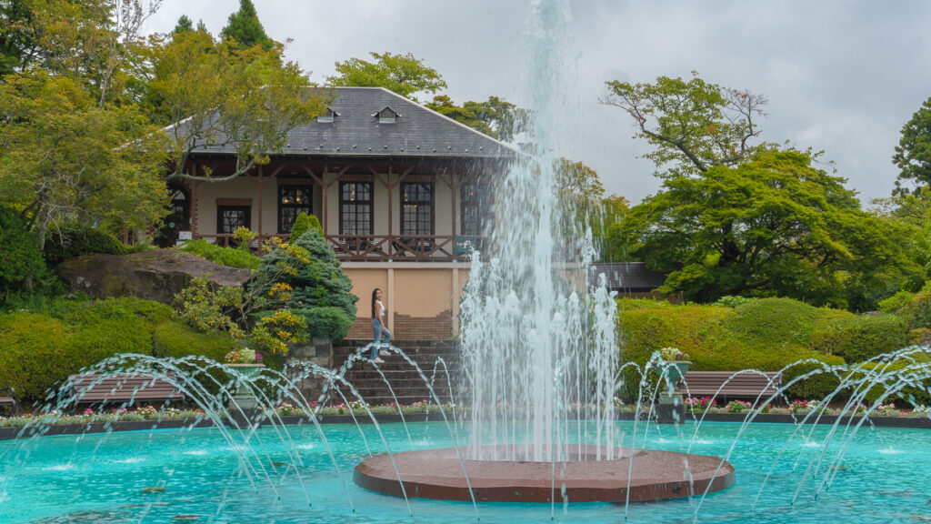 Gora Park fountain plaza with Cafe PIC in background – Hakone Itinerary