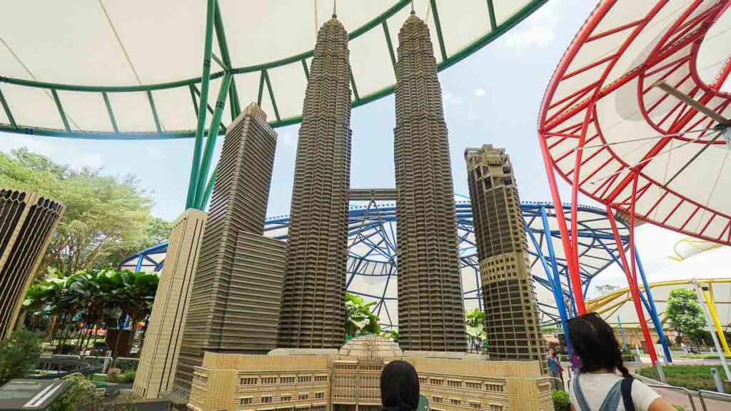 Lego Petronas Towers - Things to do in Legoland Malaysia