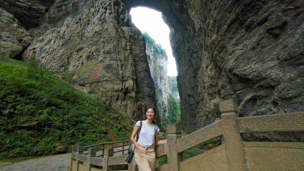 Qinglong Bridge Carp - Chongqing Itinerary