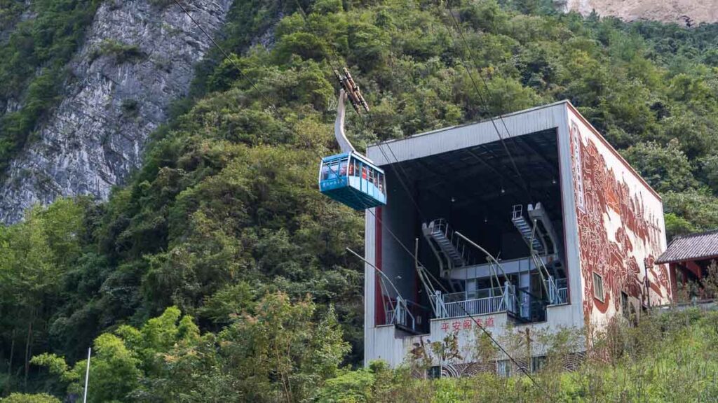 Wuling Mountain Great Rift Valley Ropeway - Chongqing Itinerary