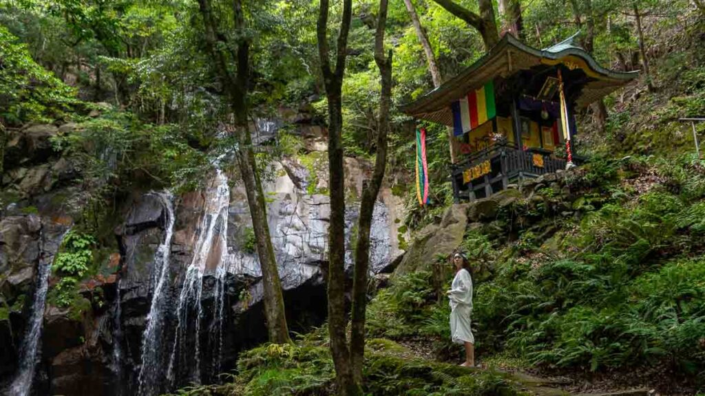 Girl dressed in white robes for Takigyo ceremony in Miyazu - Things to do in Miyazu