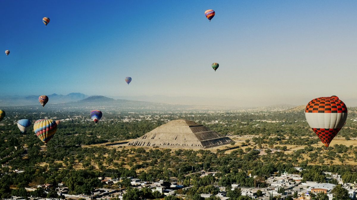 Teotihuacan - World Cup Tourism