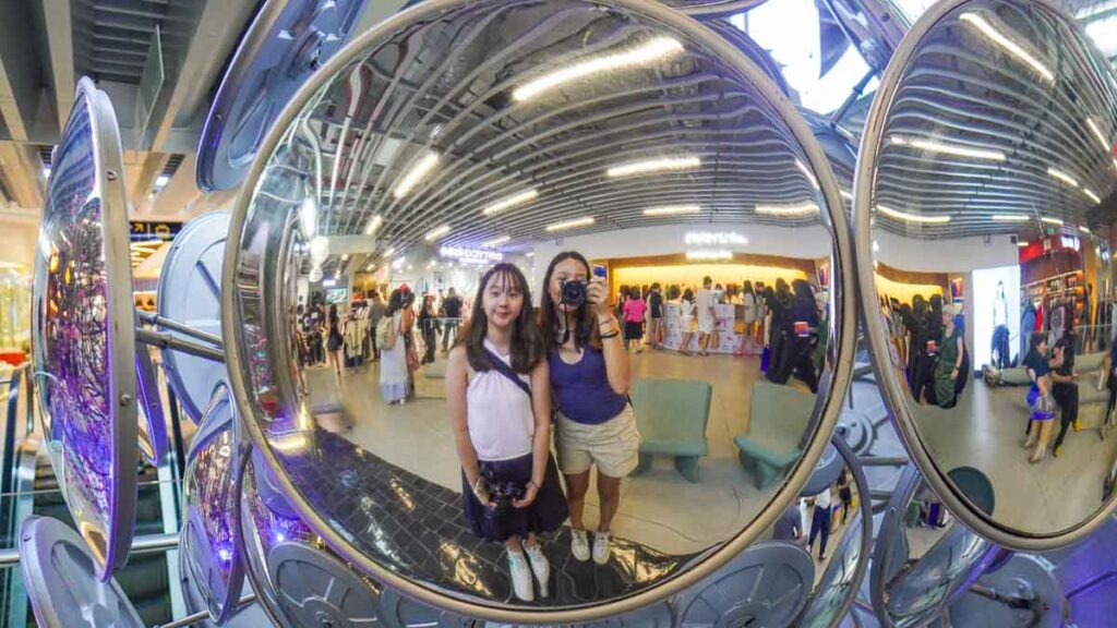 Girls taking mirror selfie - Ho Chi Minh City Weekend Itinerary