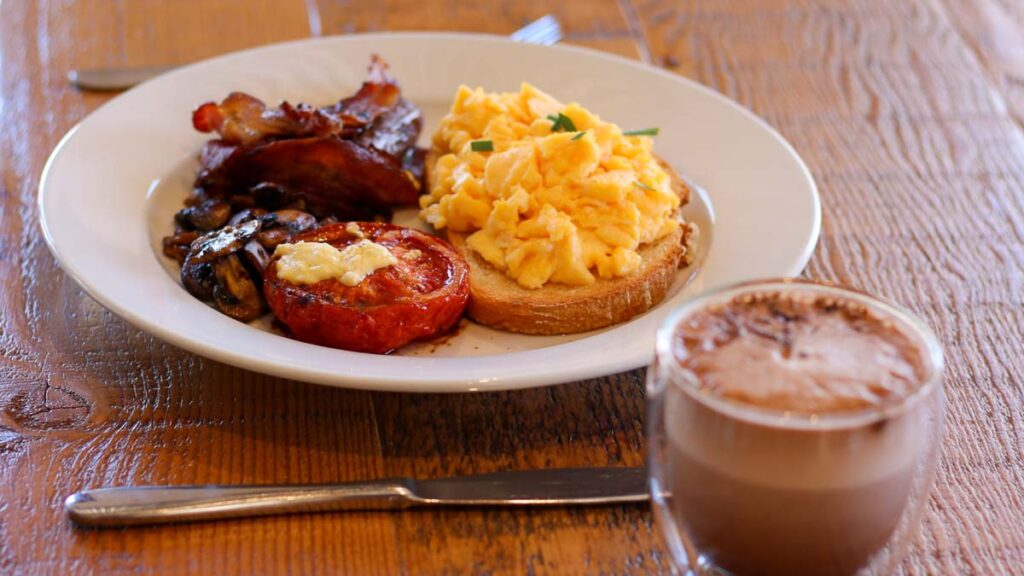 Breakfast at Balloon Adventures in Barossa Valley - Things to do in South Australia
