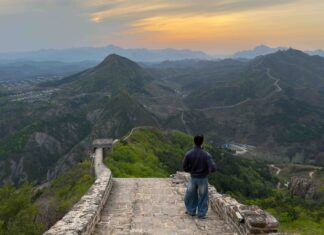 4D3N Beijing Itinerary for First-timers Under S$400 — Historical Cityscapes, Modern Theme Parks, and Stylish Shopping Streets Beijing Itinerary - Feature Image